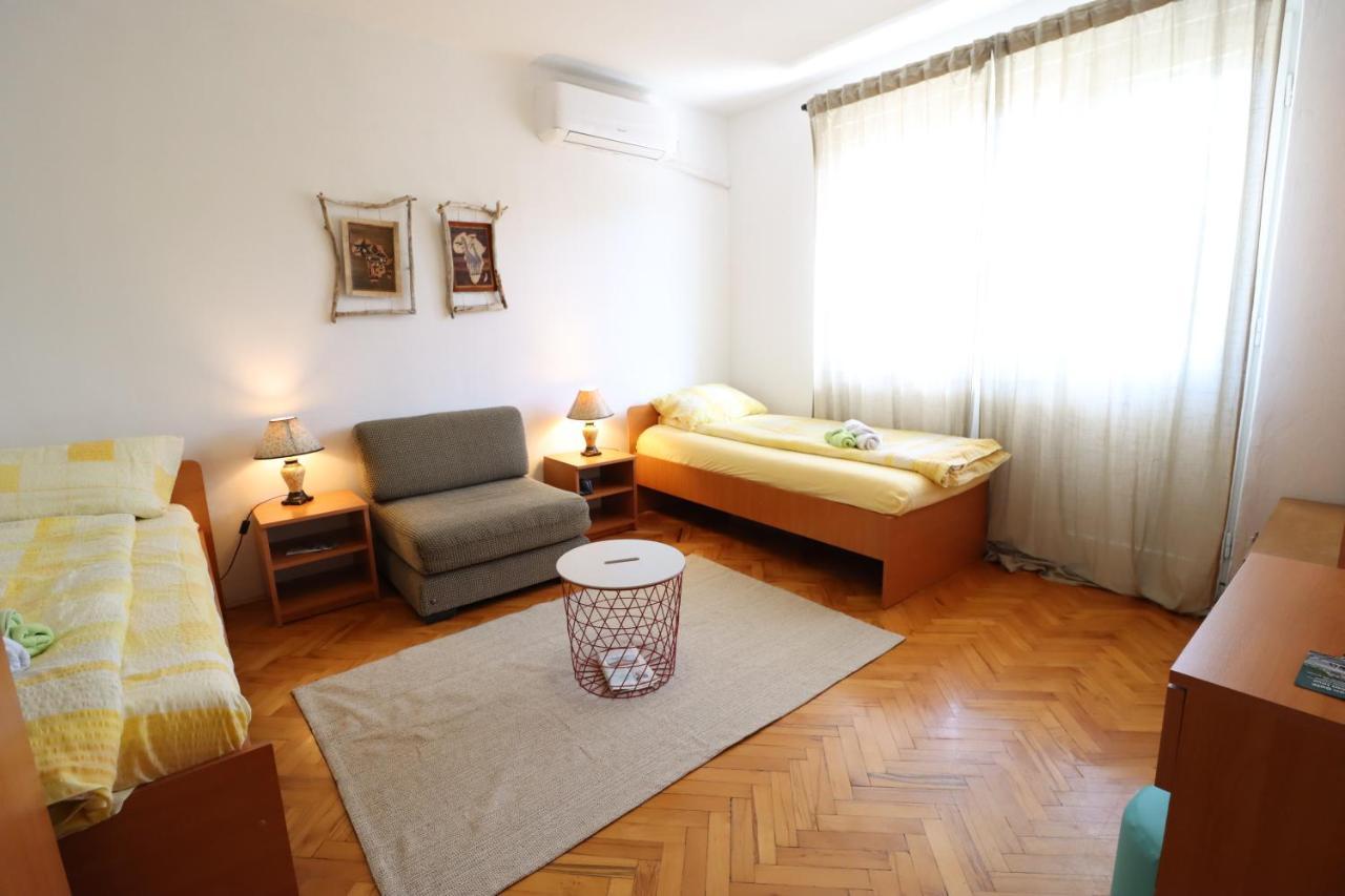 Apartmán Faris Donji Milanovac Exteriér fotografie