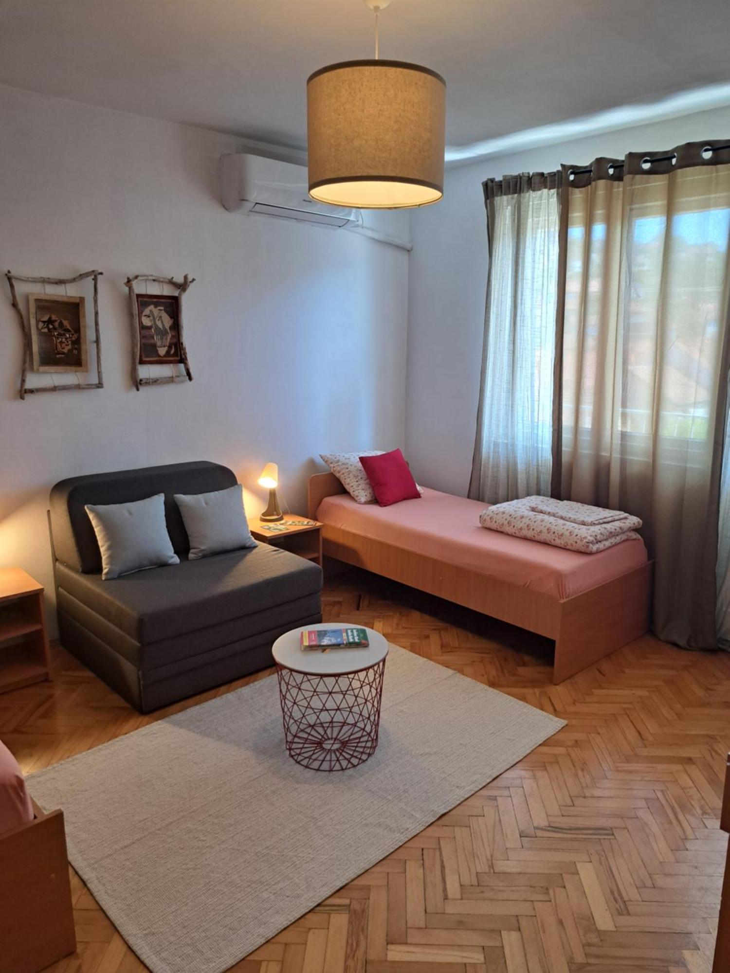 Apartmán Faris Donji Milanovac Exteriér fotografie
